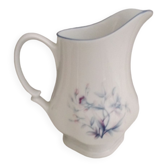 Irabia milk jug