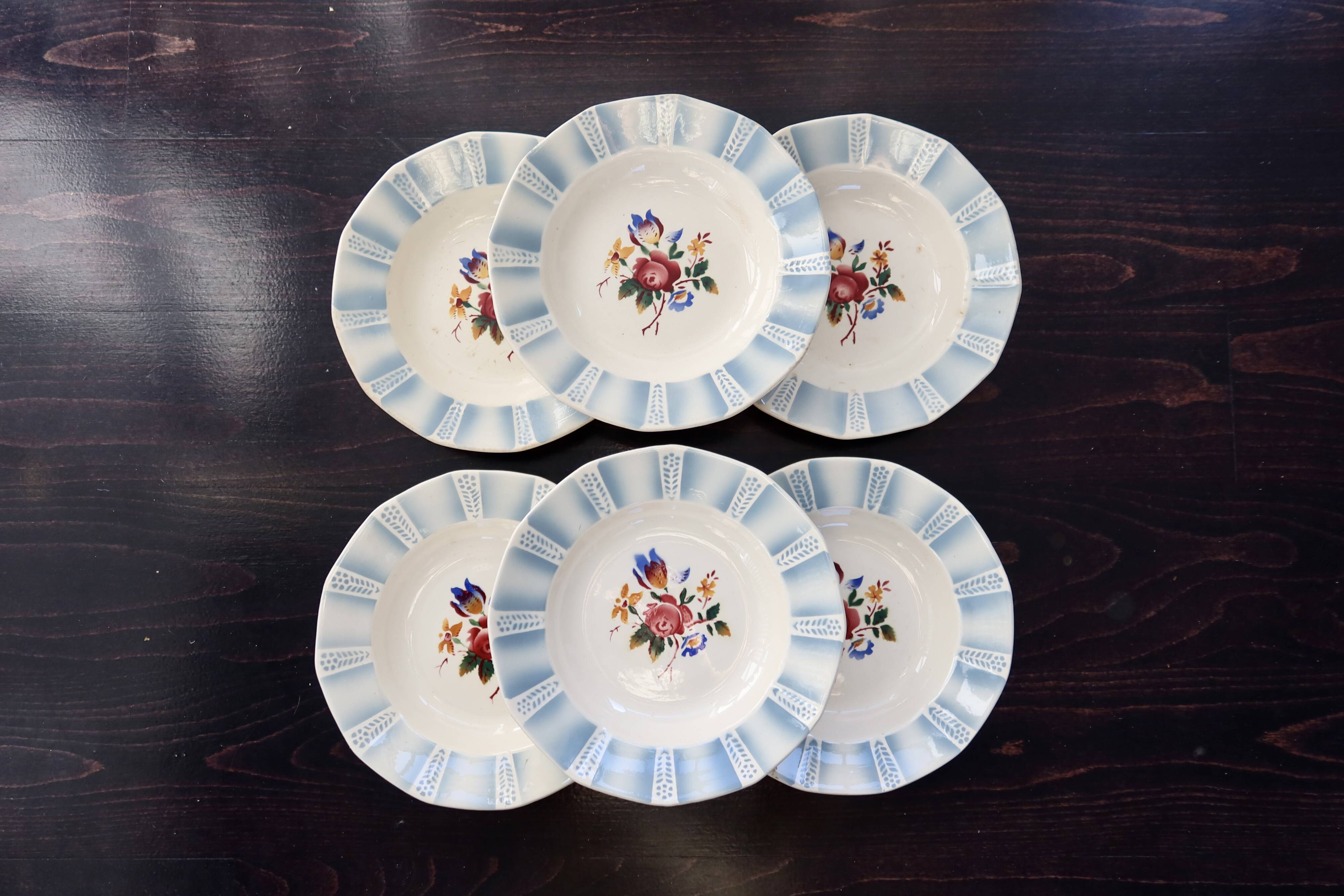 6 vintage Sarreguemines "Claude" deep plates - Earthenware with floral decoration