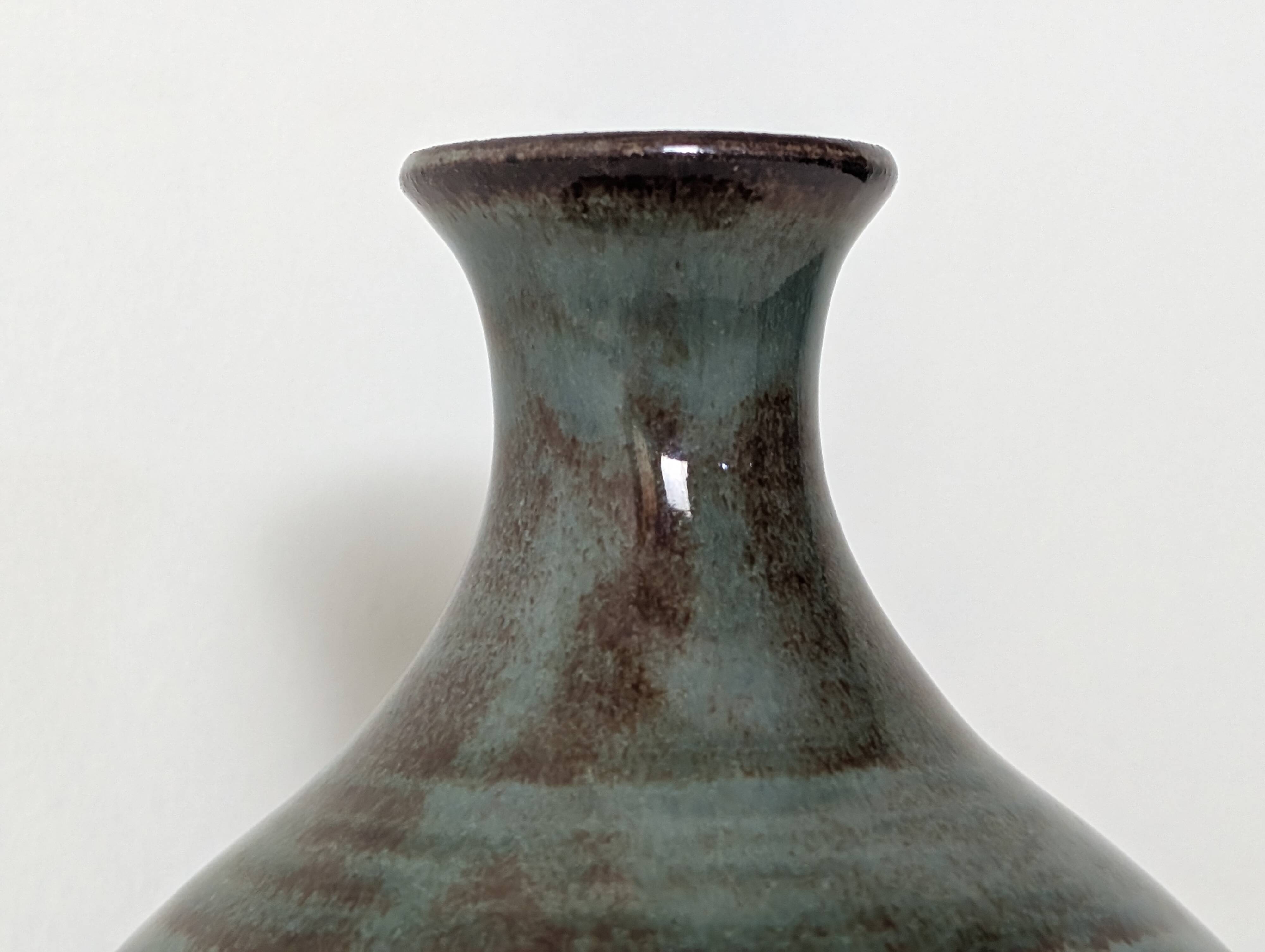 Ceramic vase