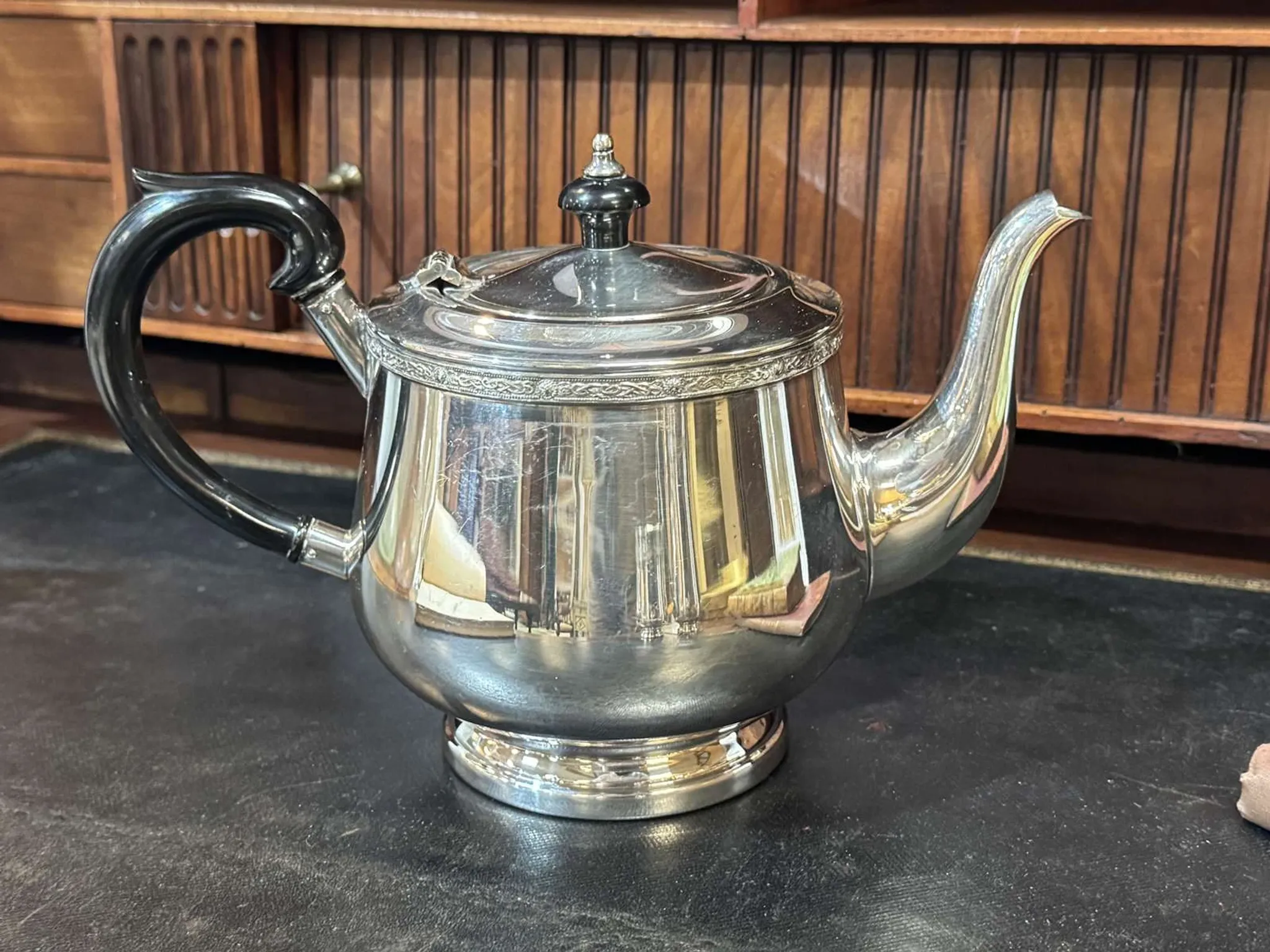 Silver-plated English service by Mappin & Webb from the 1930s.