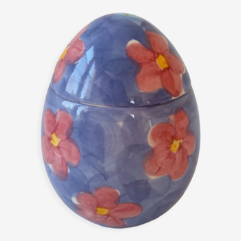 Hand-painted Easter egg box in purple ceramic and flowers