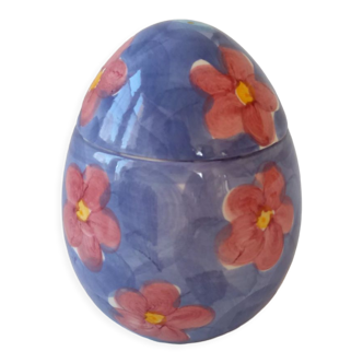 Hand-painted Easter egg box in purple ceramic and flowers