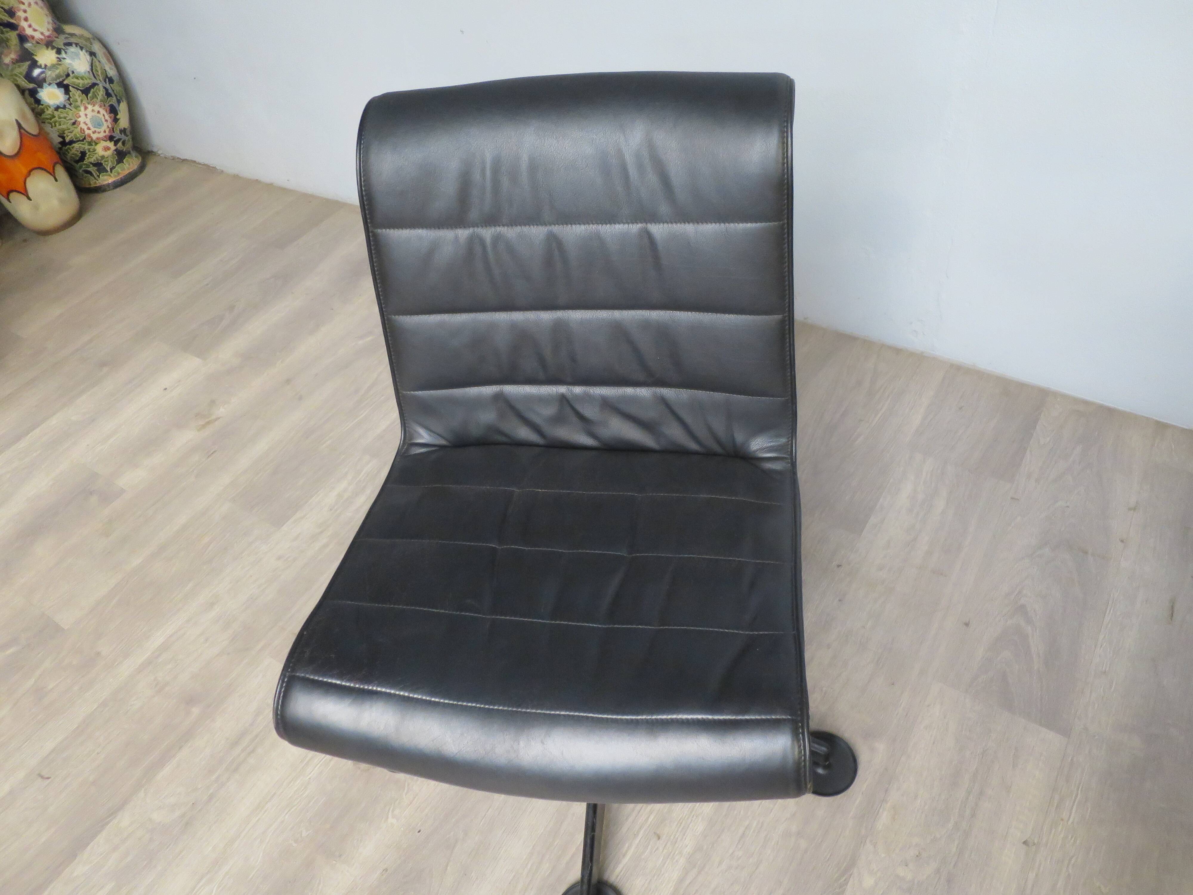 Fauteuil Sapper édité par Knoll