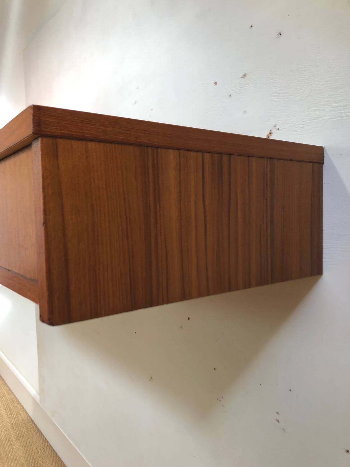Wall console