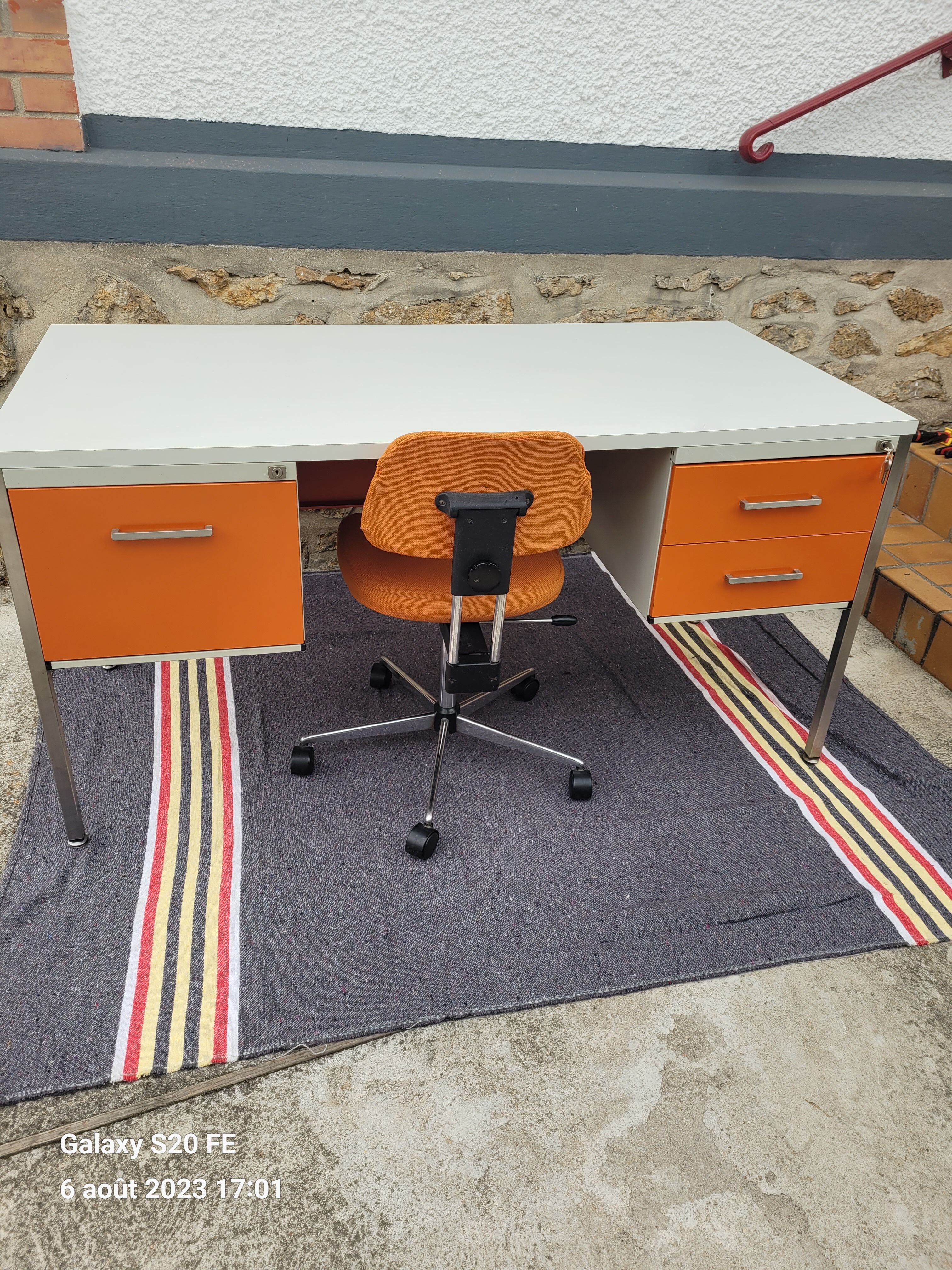 1980s desk and chair set