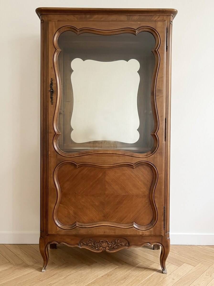 Vitrine ancienne en bois massif style classique