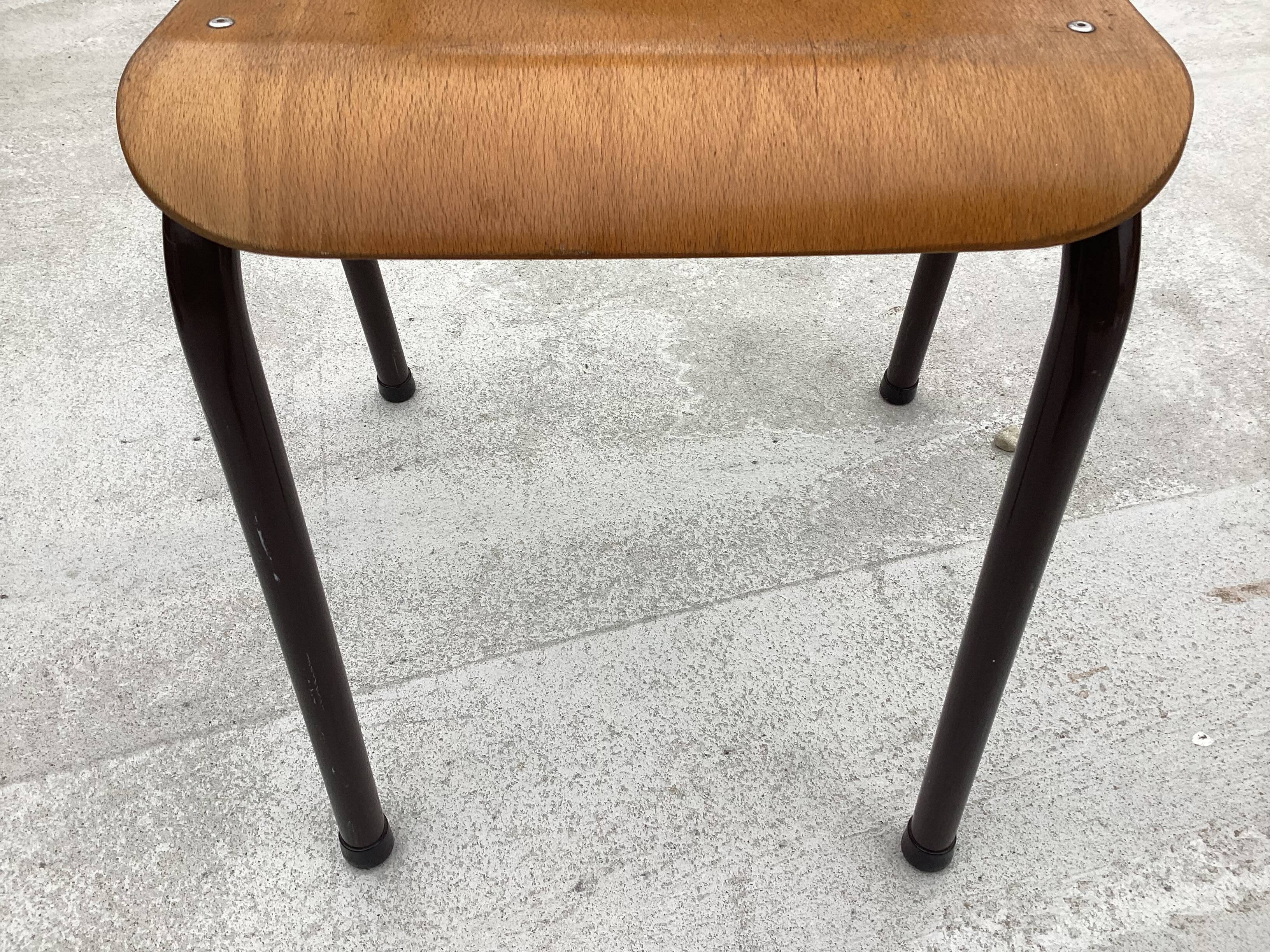 Chaise d'école bois et métal pour grand enfant