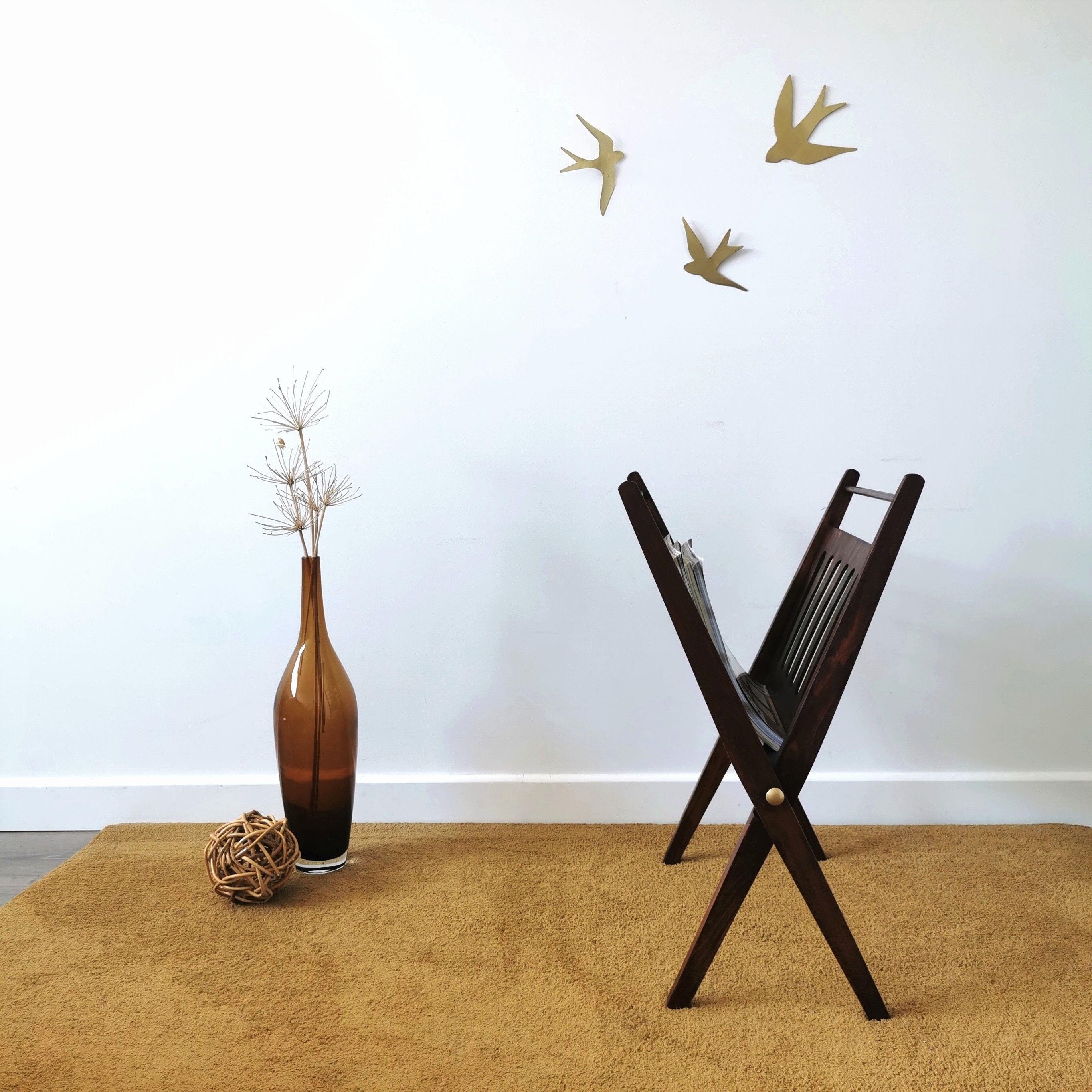 Vintage magazine holder