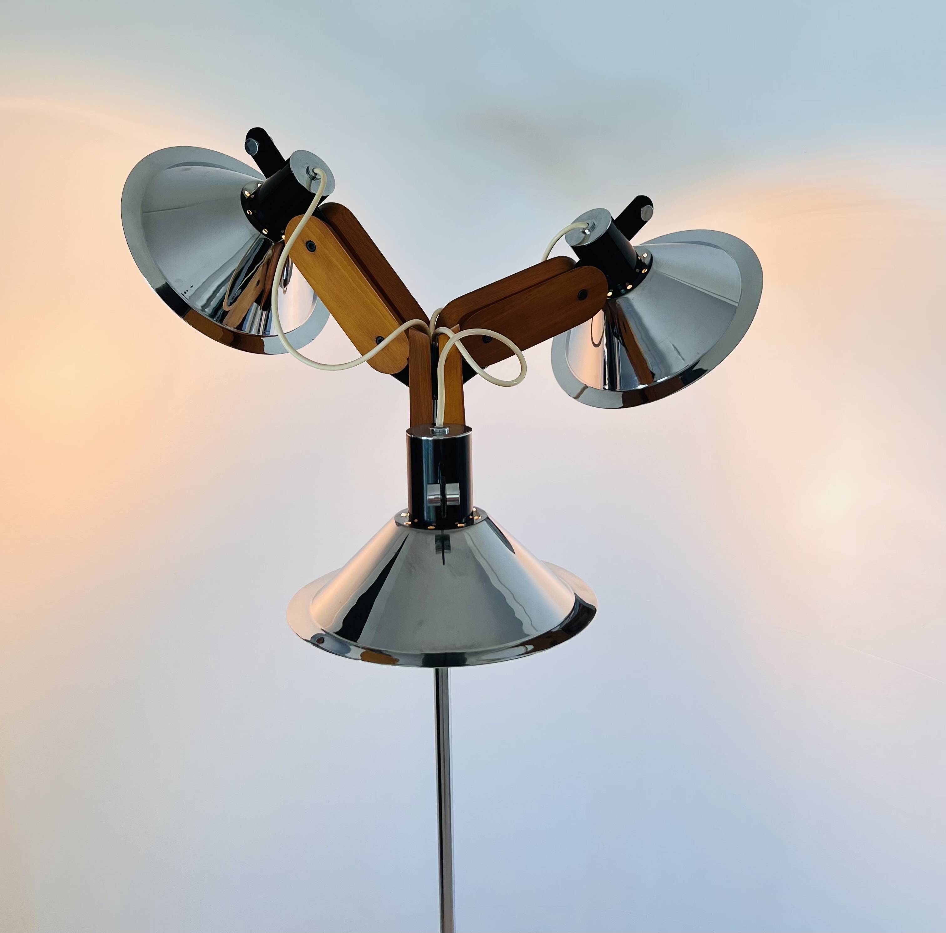 Three-light floor lamp in wood and chrome metal, Spain 1970s.