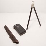 Camera pleases 1930 with photo foot