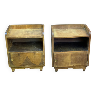 2 Art Deco bedside tables from the 1960s in walnut.