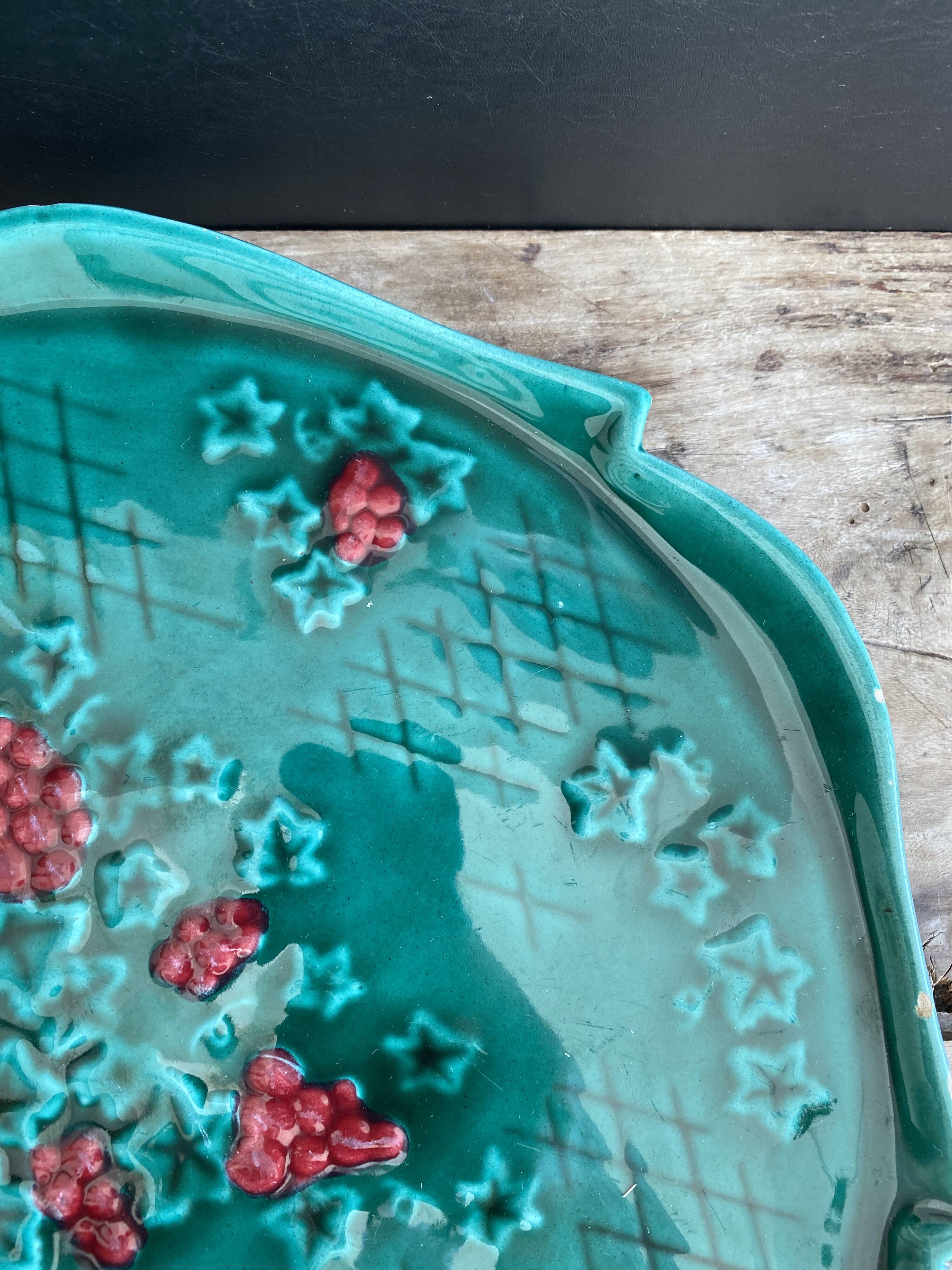 Vintage ceramic pie dish – Signed C.V. 471