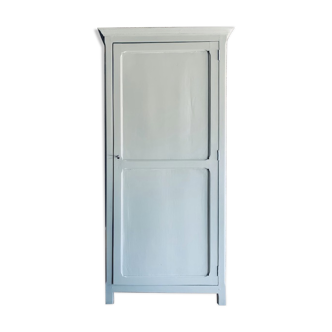 Armoire parisienne bonnetière