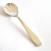 Cuillère à sucre vintage en métal argenté Gulden Alsace, décor coquille