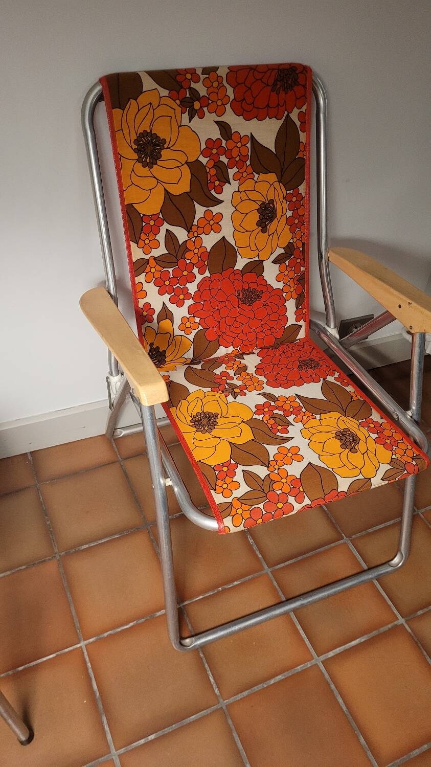 Vintage folding armchair