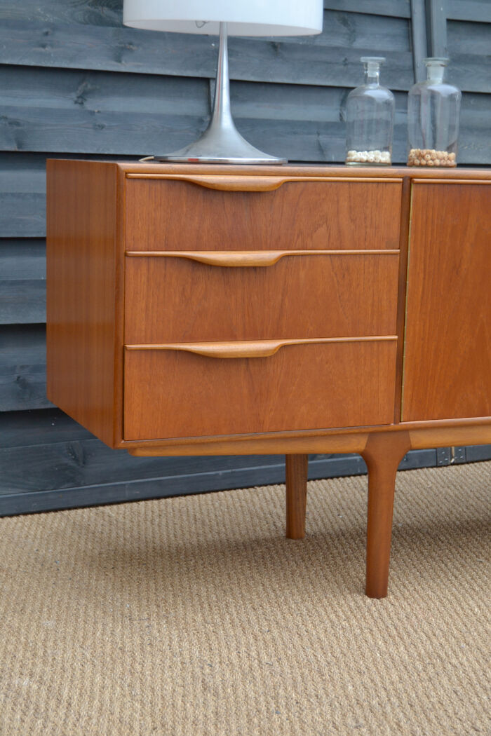 Enfilade en teck par McIntosh