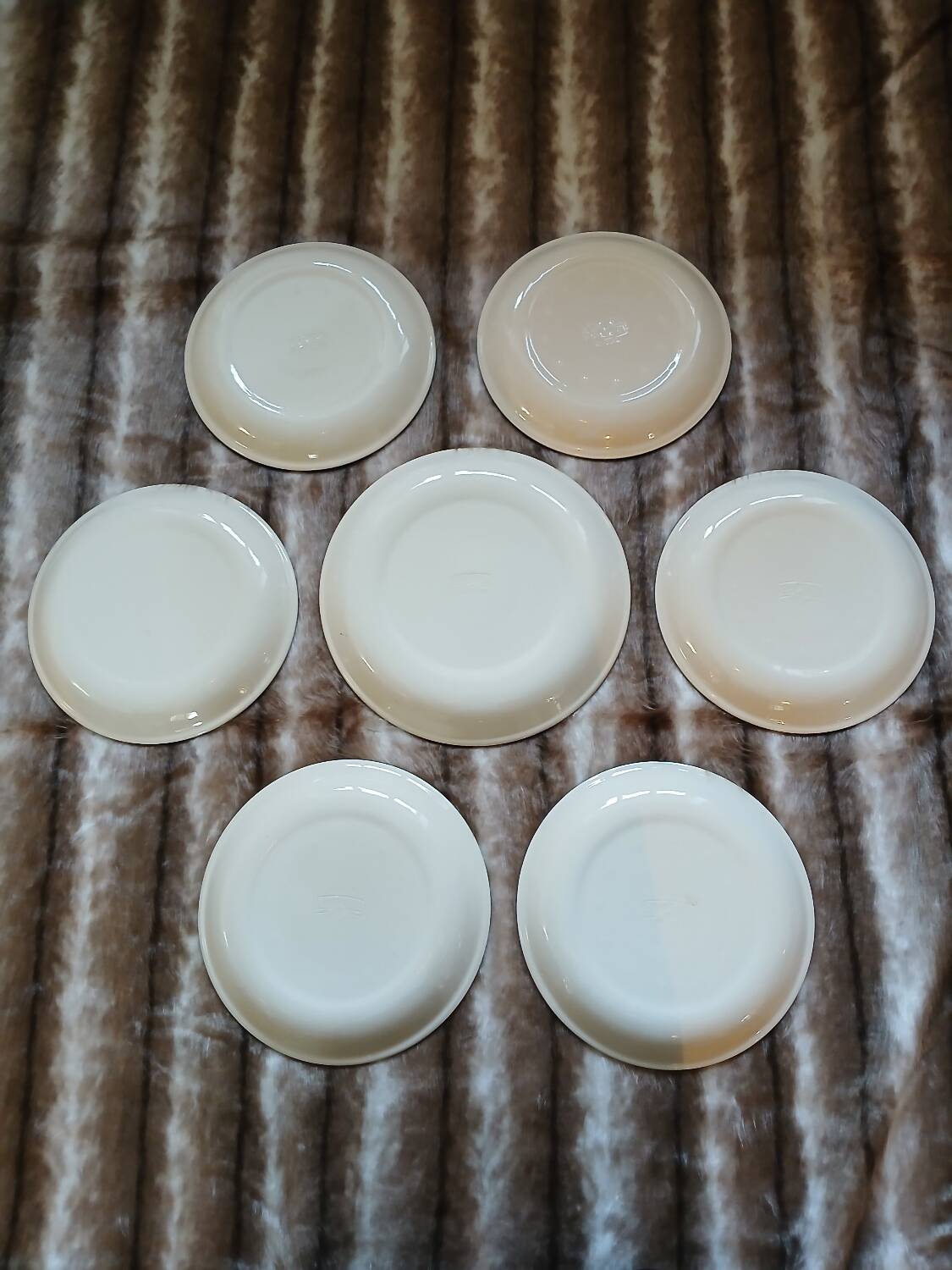 6 assiettes plates + 1 plat "Biltons " England 