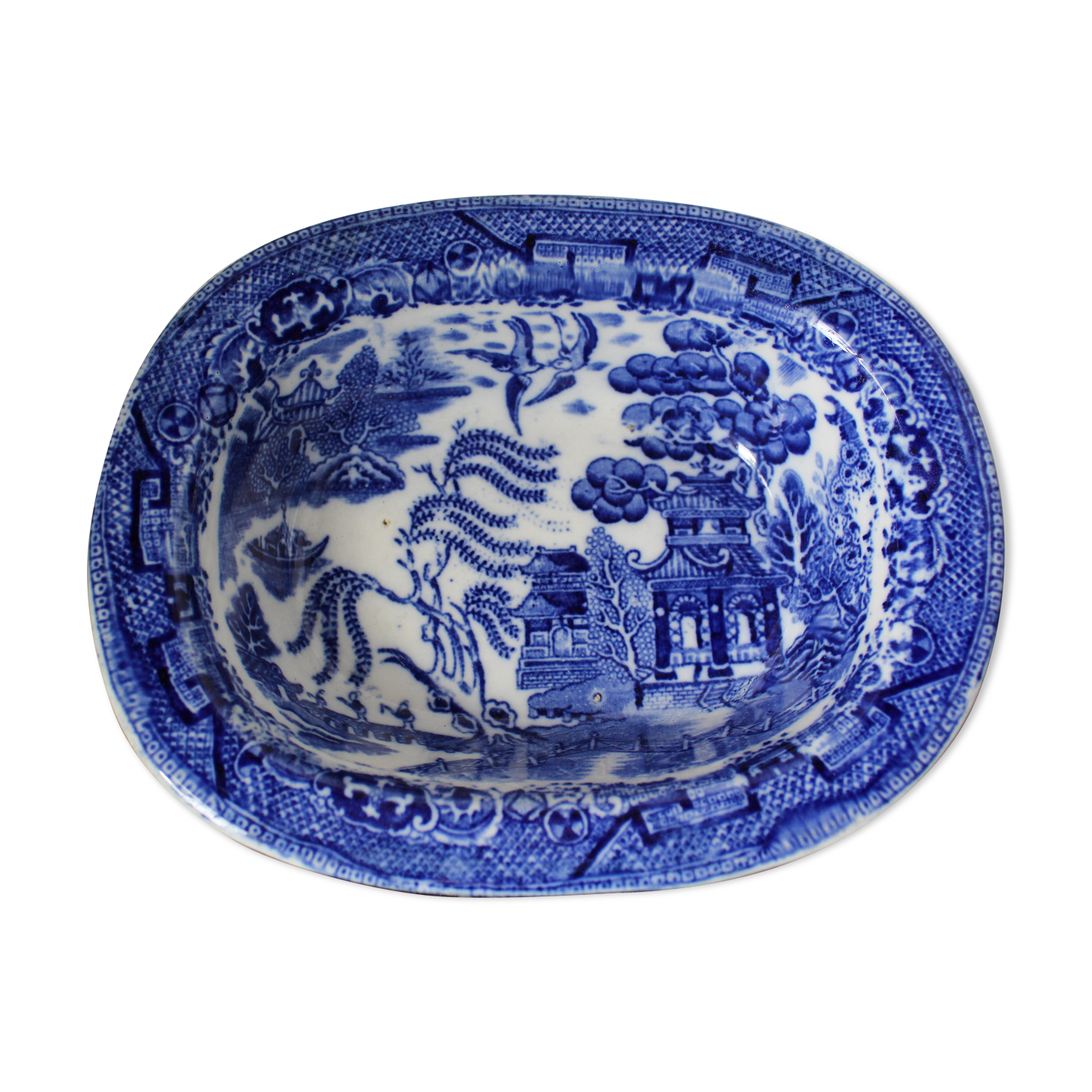 White/blue oval english porcelain dish