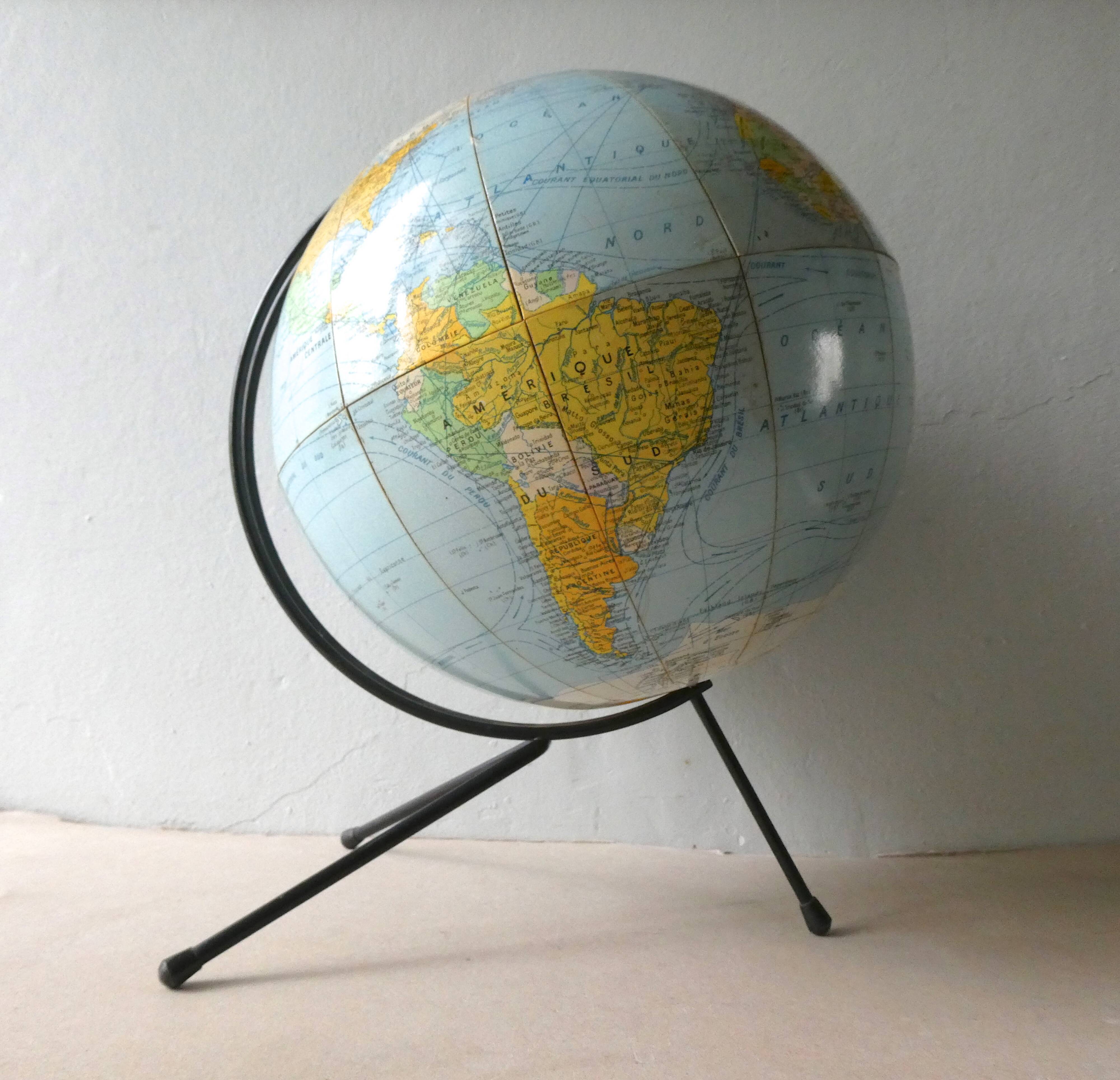 World map, globe land Girard and Barrere in the 1960s