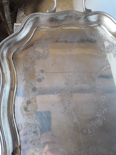 Tray in silver metal
