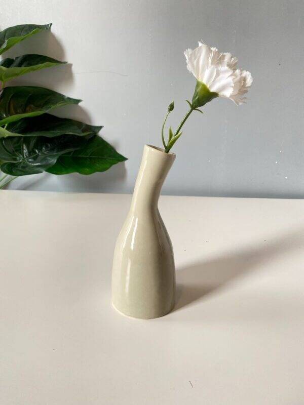Vela Vase