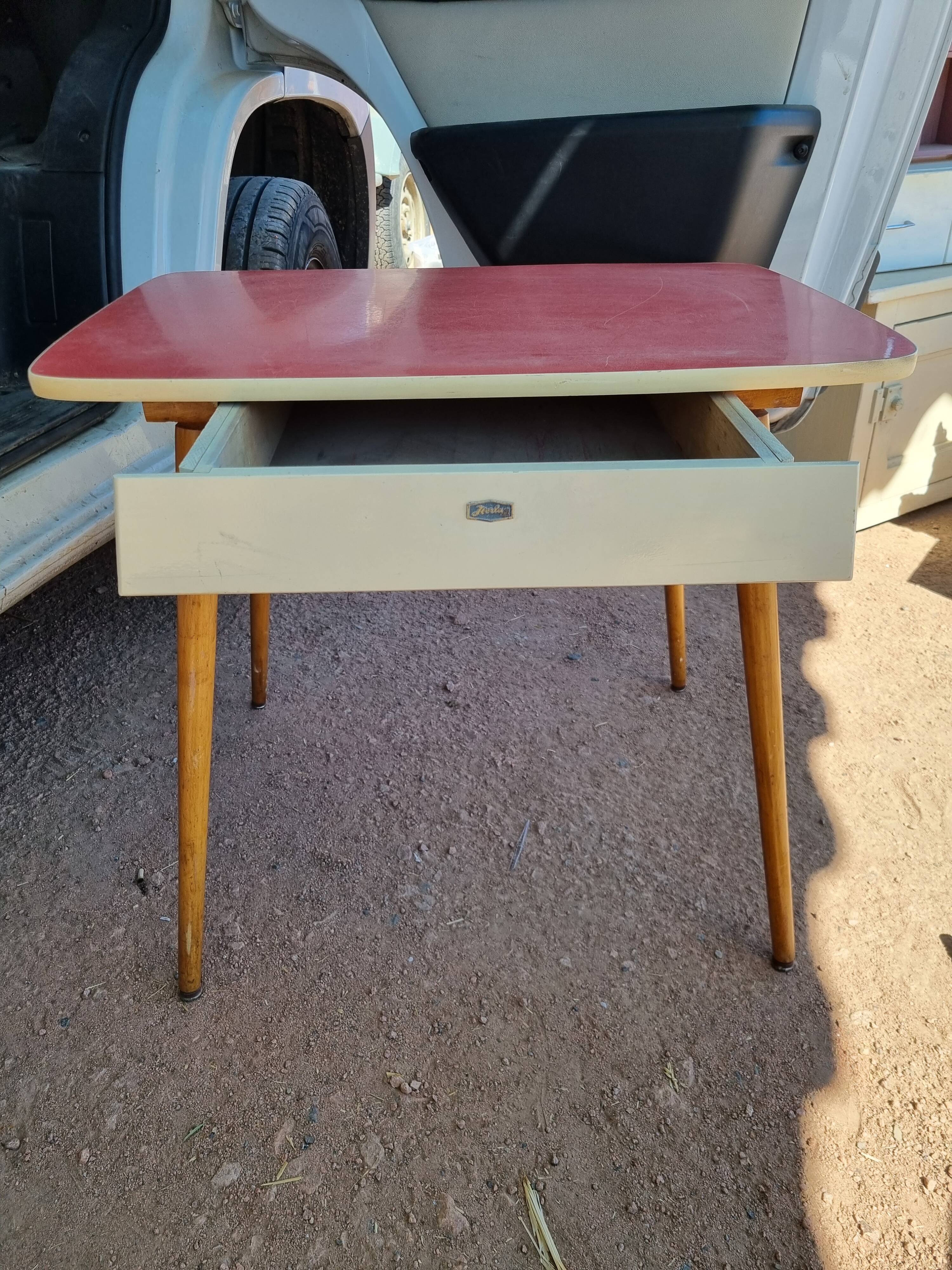 50s child office