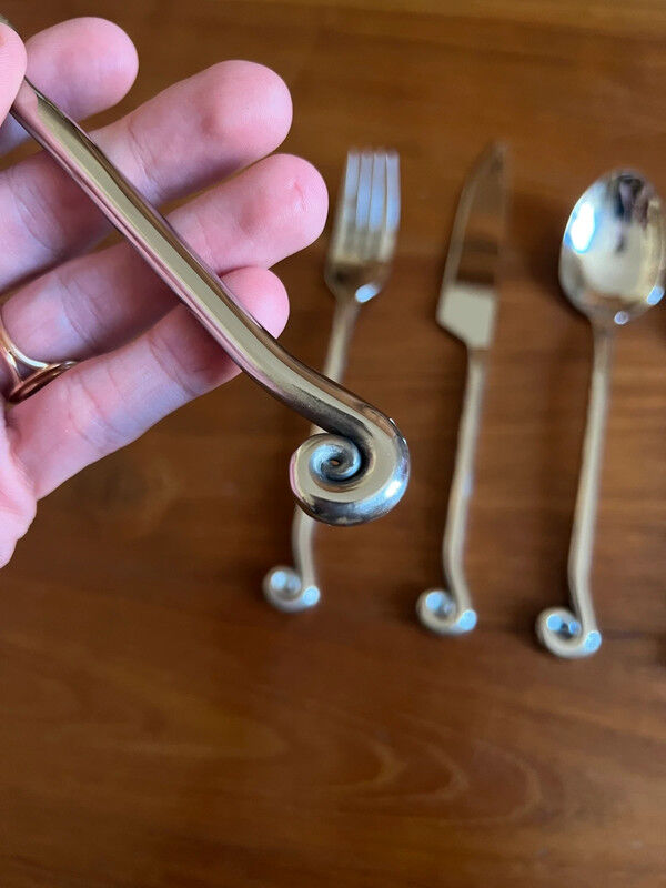 5 stainless steel cutlery sets with spiral handles