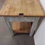 Work table with 2 shelves