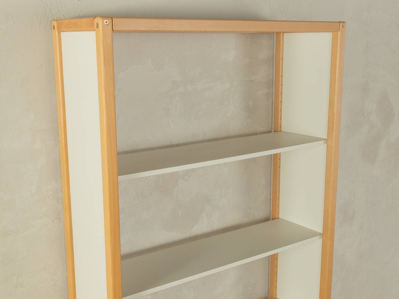 Flötotto dresser