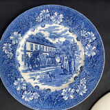 Assiette ancienne anglaise bleue TUDOR