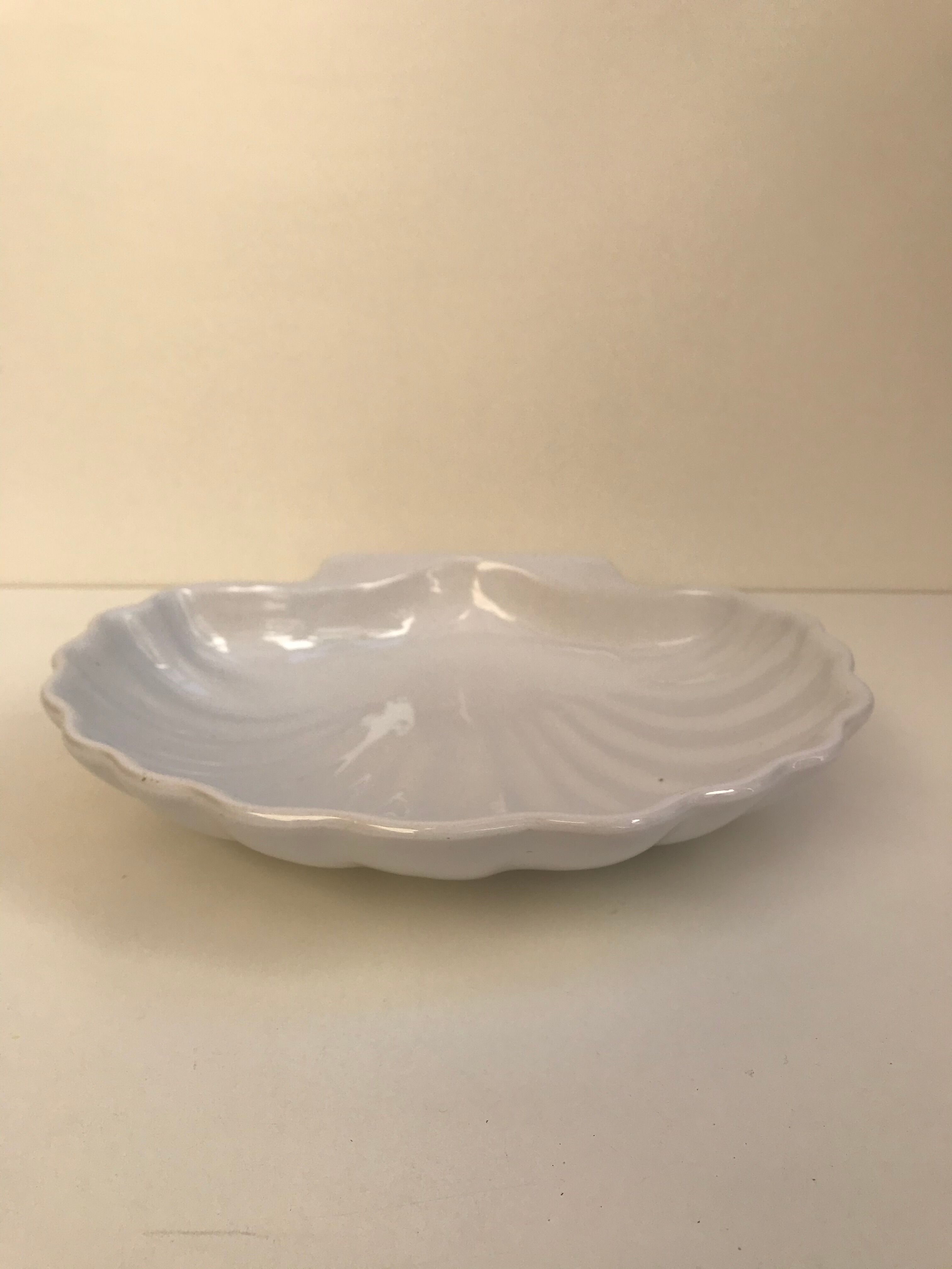 White dish with scallops by Emile Henry