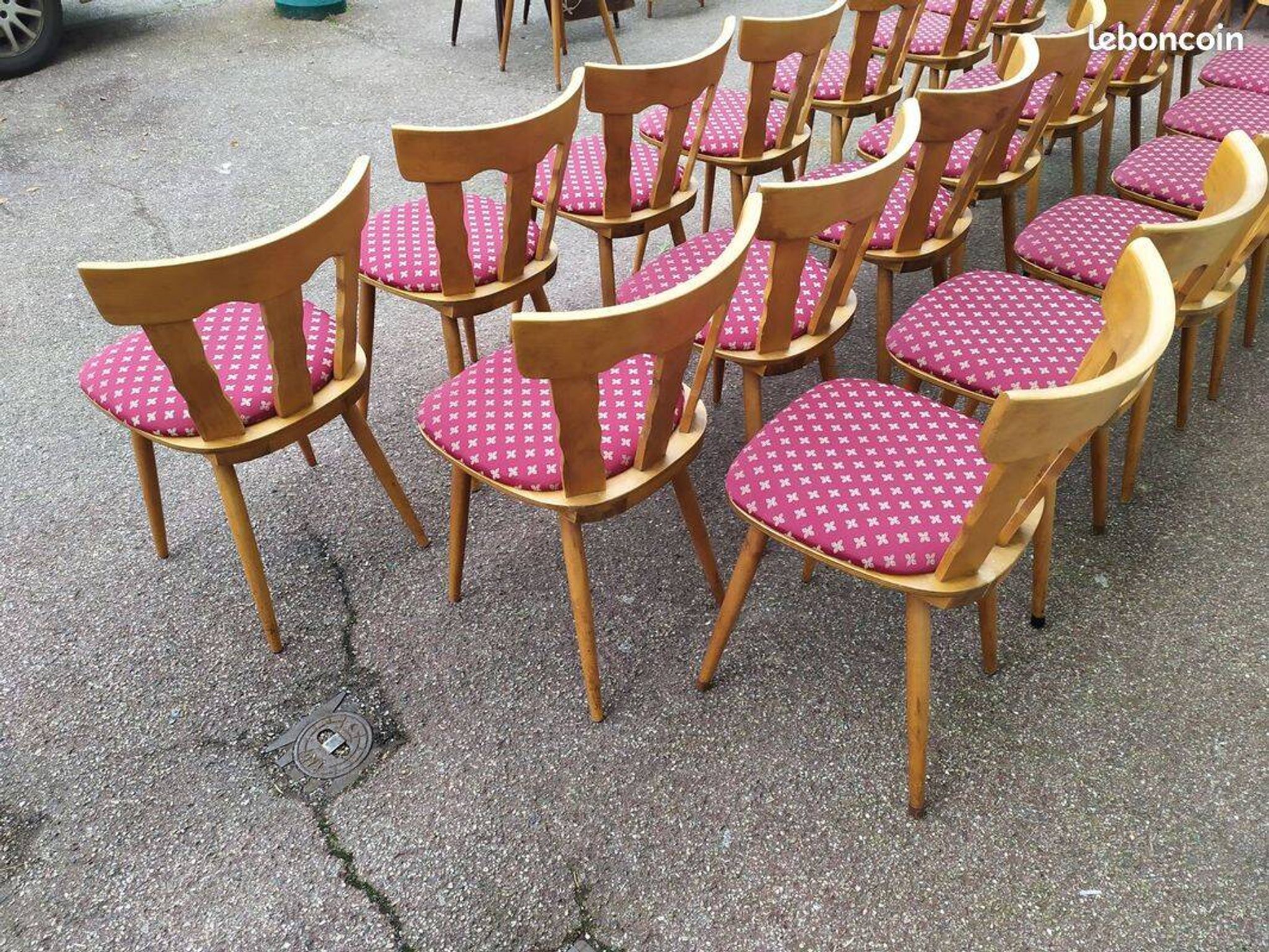 Set of 20 vintage wooden bistro chairs with cushions, year 7