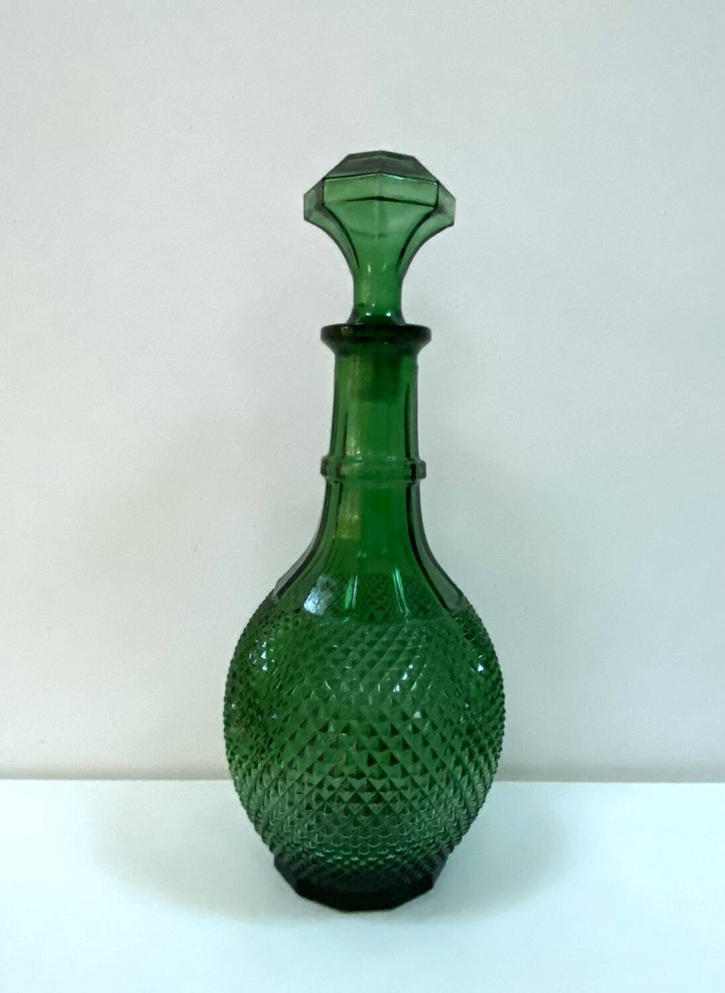 Italian carafe Empoli from the 1960s - Glass with diamond points.