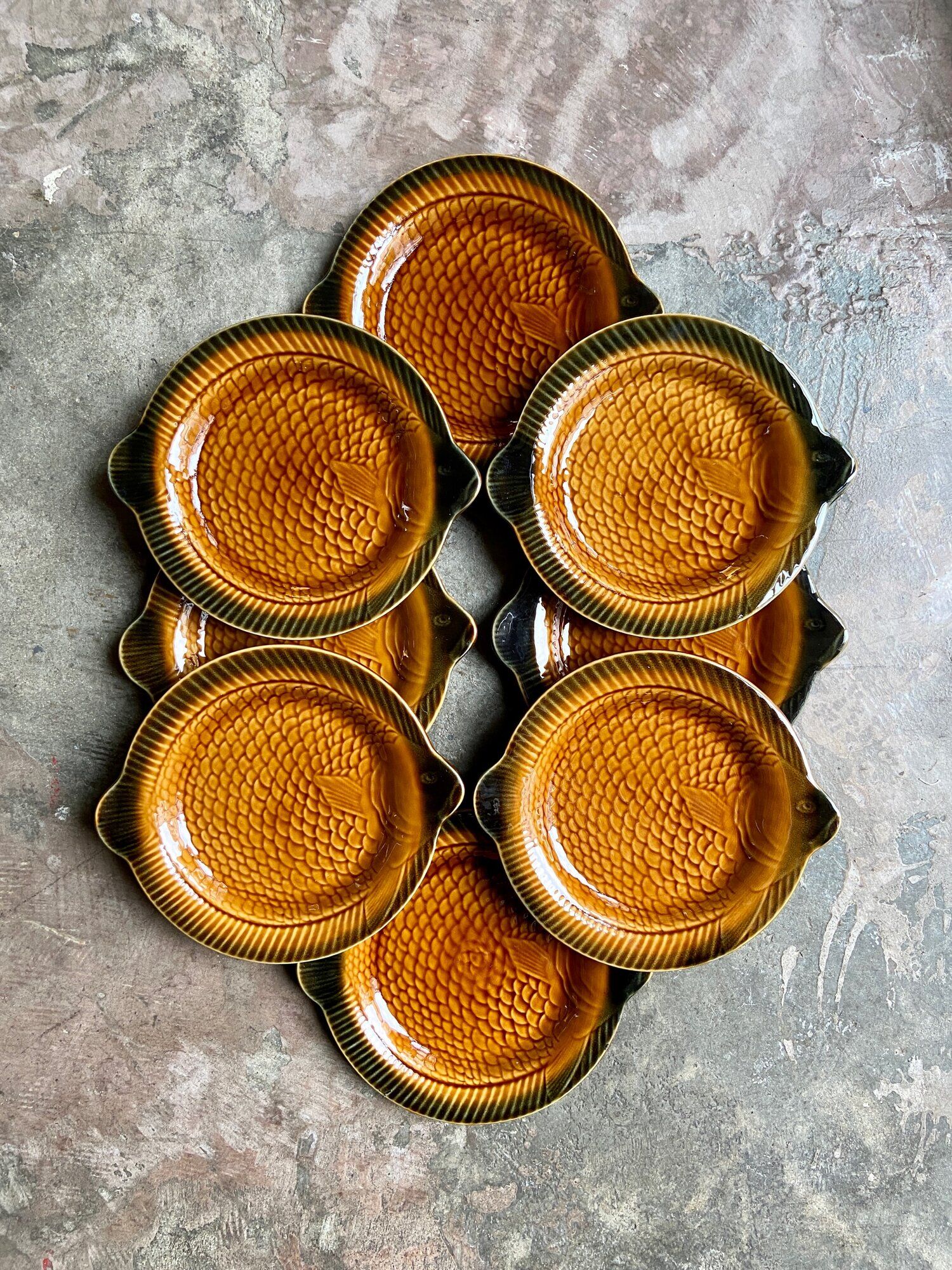 8 flat plates fish Sarreguemines in ochre glazed earthenware