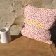 Housse de coussin en tissu vintage brodé