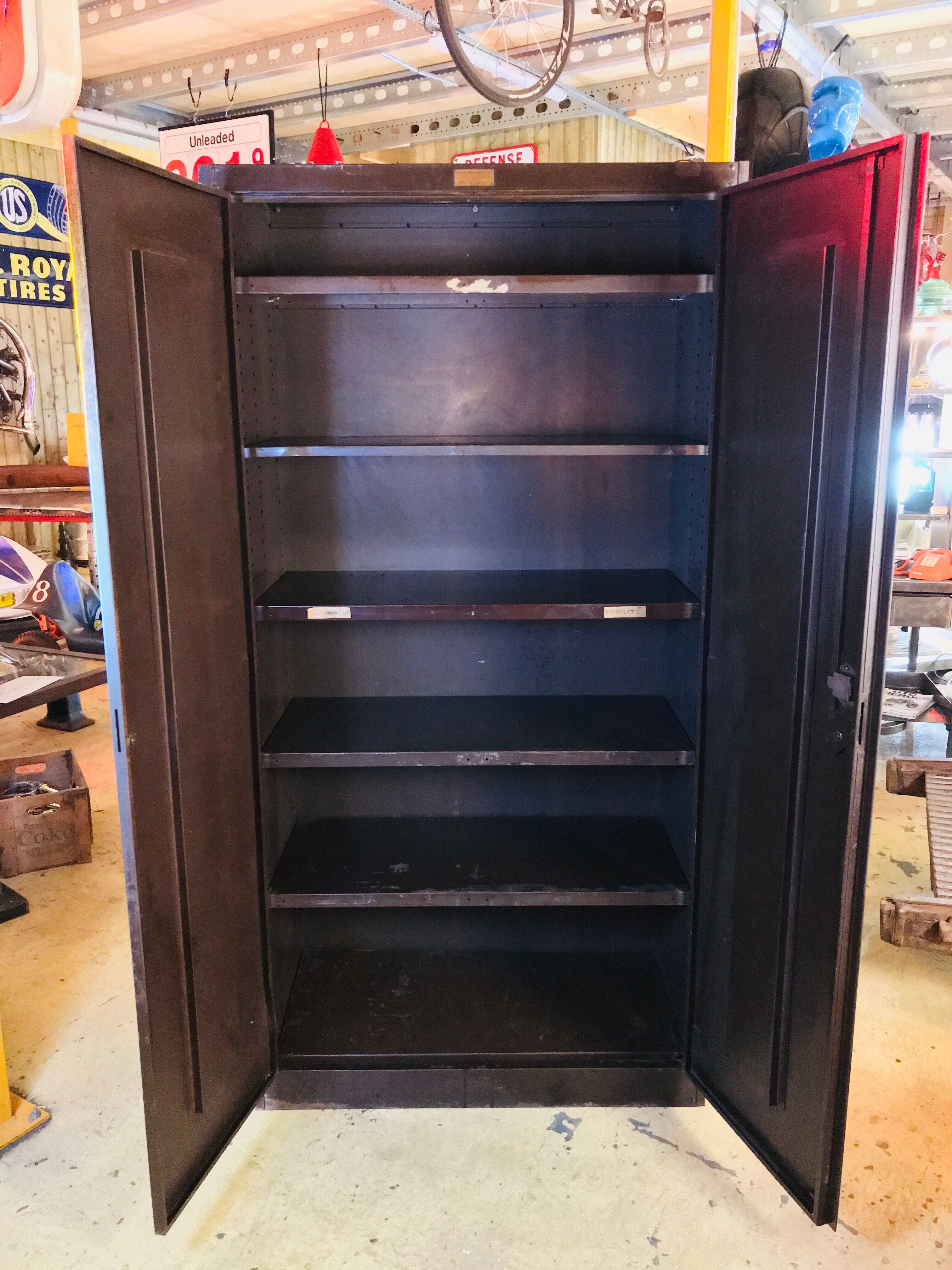 Industrial workshop shelf