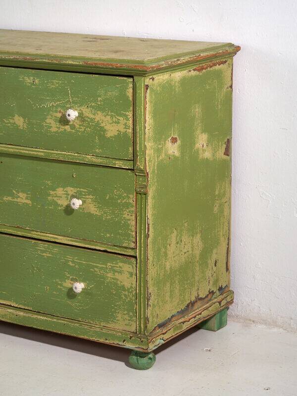 Antique green chest of drawers (c.1920)