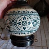 Old iron earth ceramic ball lamp base