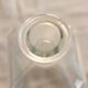 Carafe ancienne en verre avec bouchon