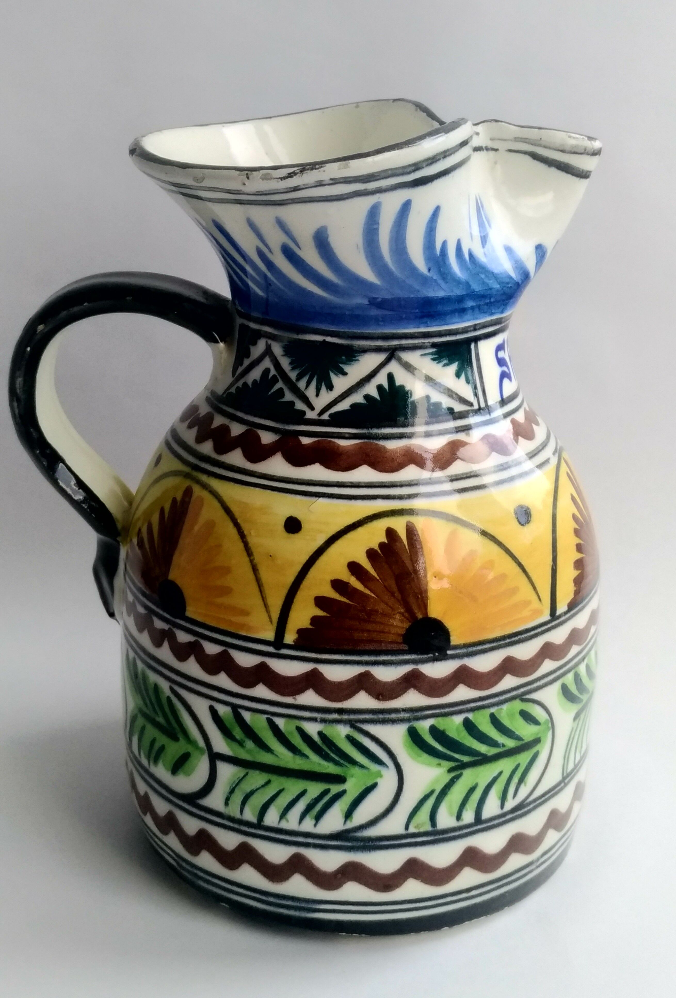 Colorful Sangria pitcher - Vintage
