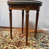 Table hot water bottle top in white marble