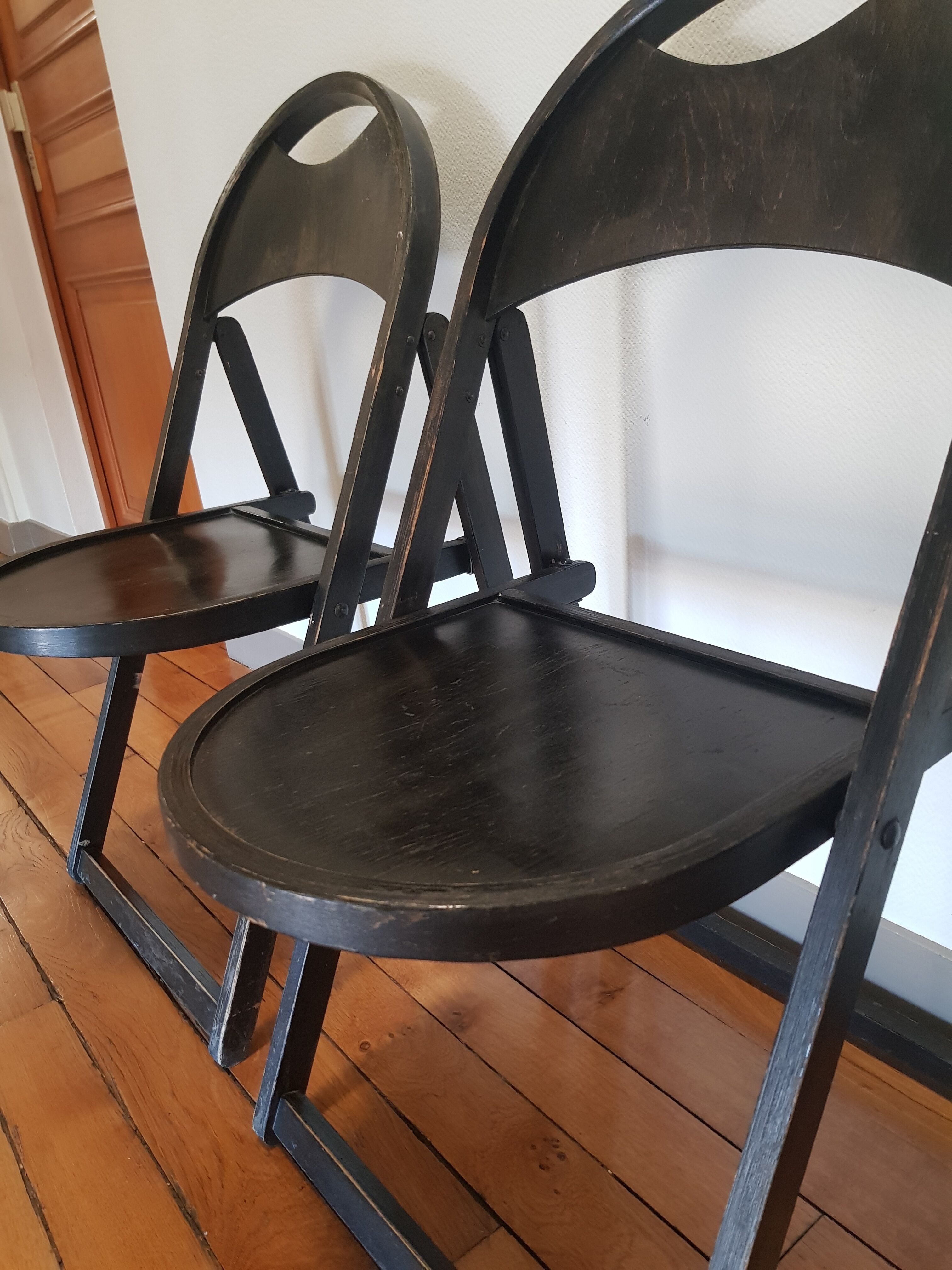 Lot of 3 folding chairs tunaet b751