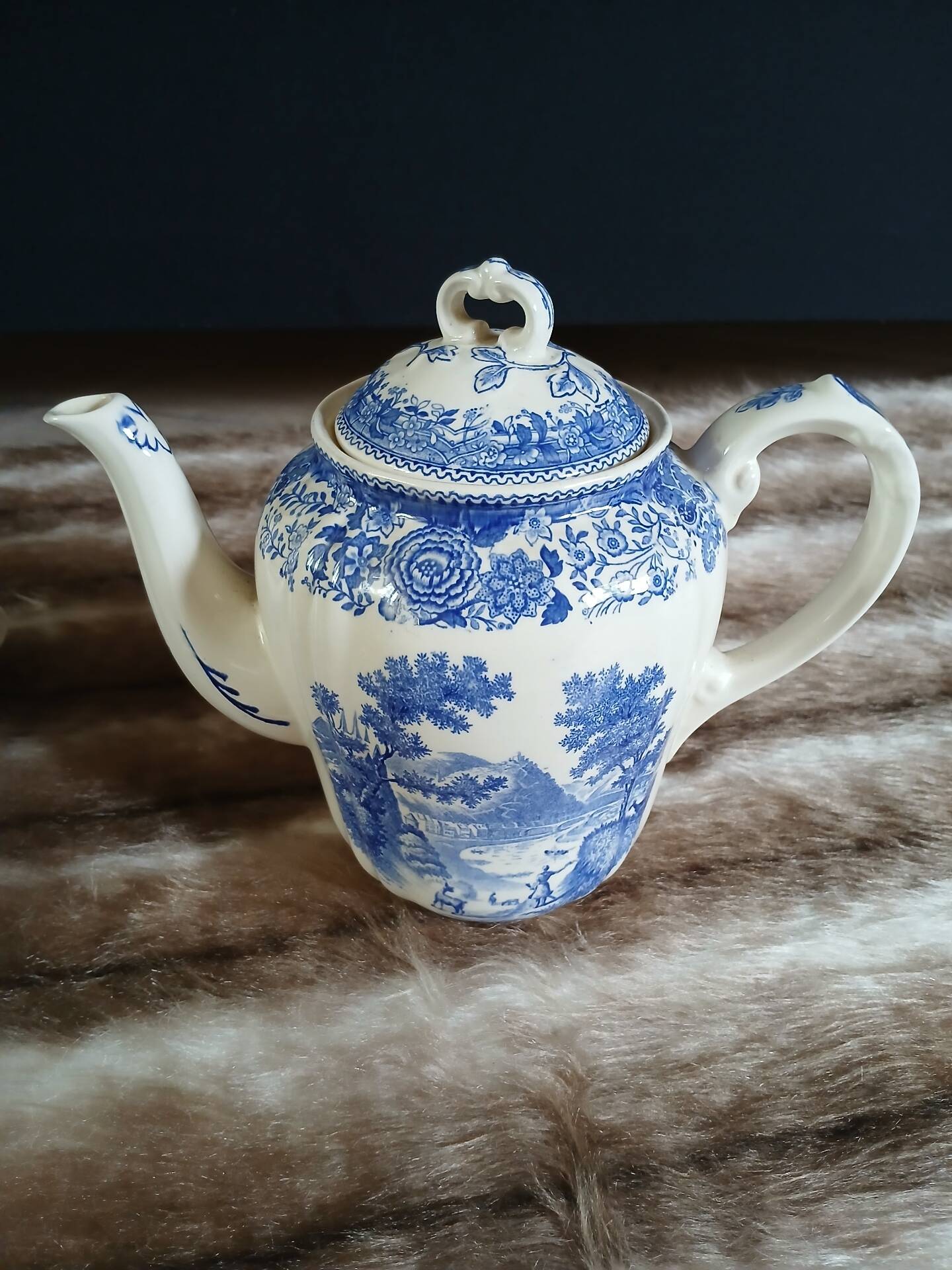 Antique coffee or tea service by Villeroy and Boch