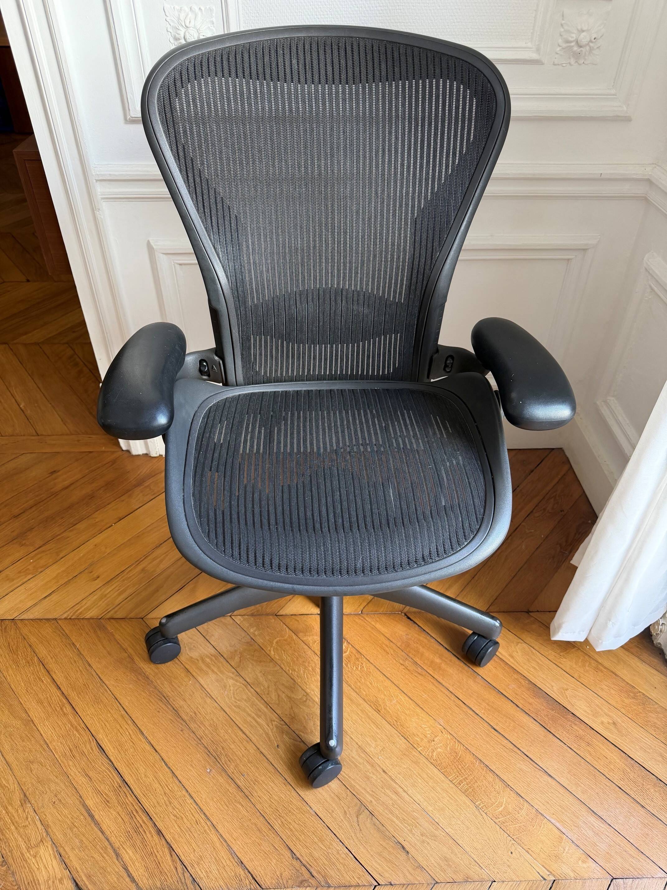 Herman Miller Aeron office chair (Remastered)