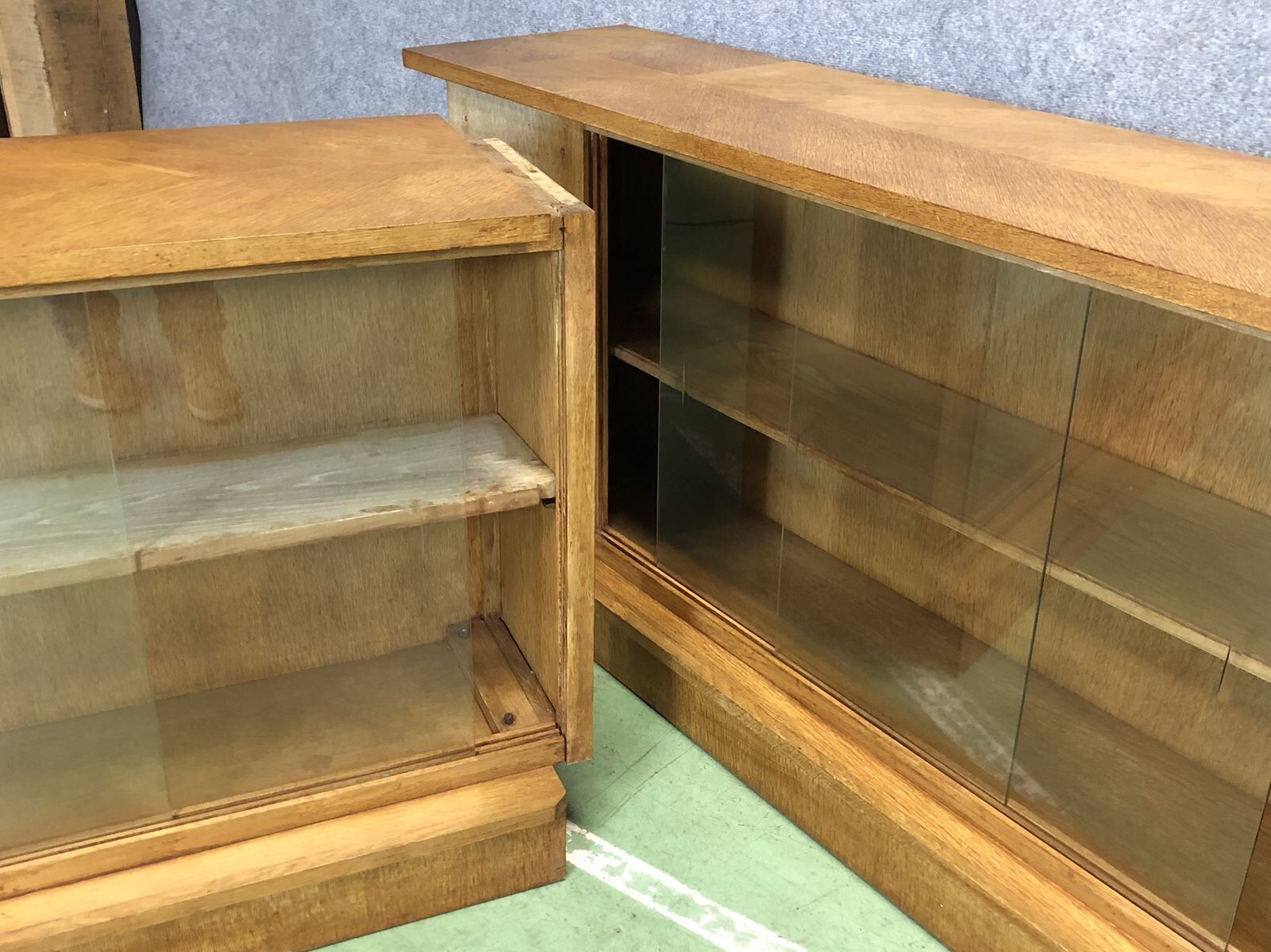 The 1940s oak corner Cabinet