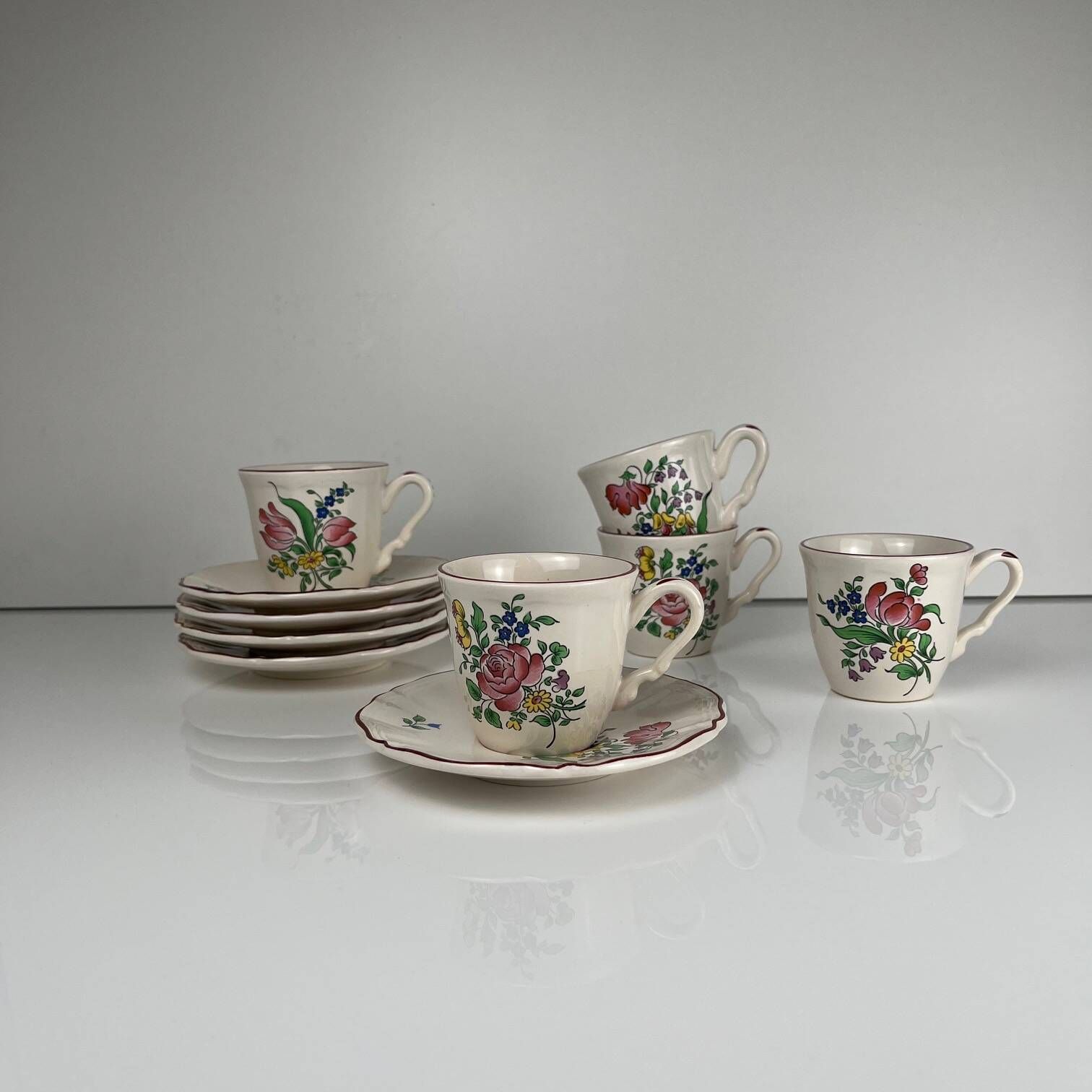 Set of 5 KG Luneville cups + saucers – Réverbère model