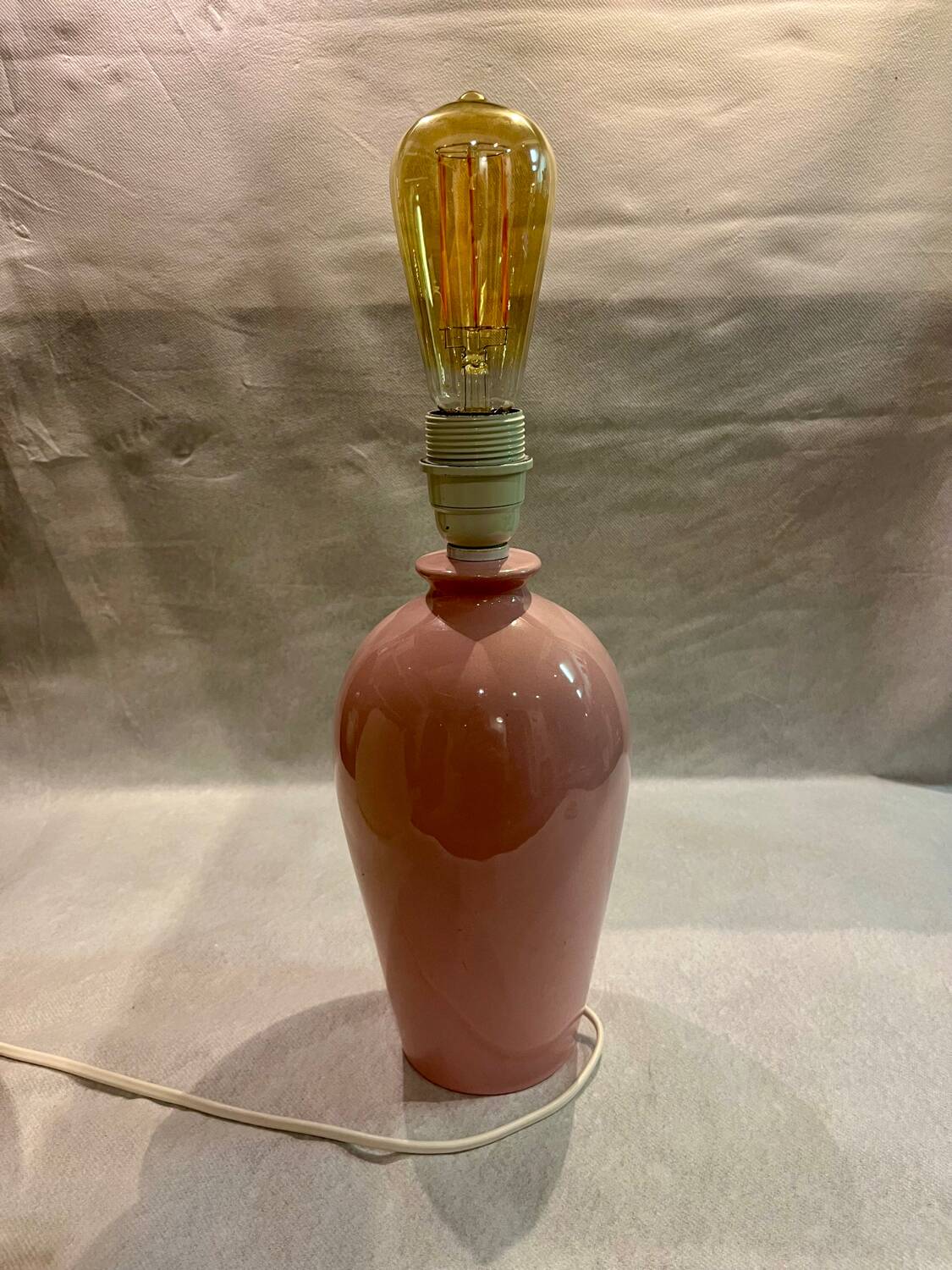 Pair of pink lamp feet