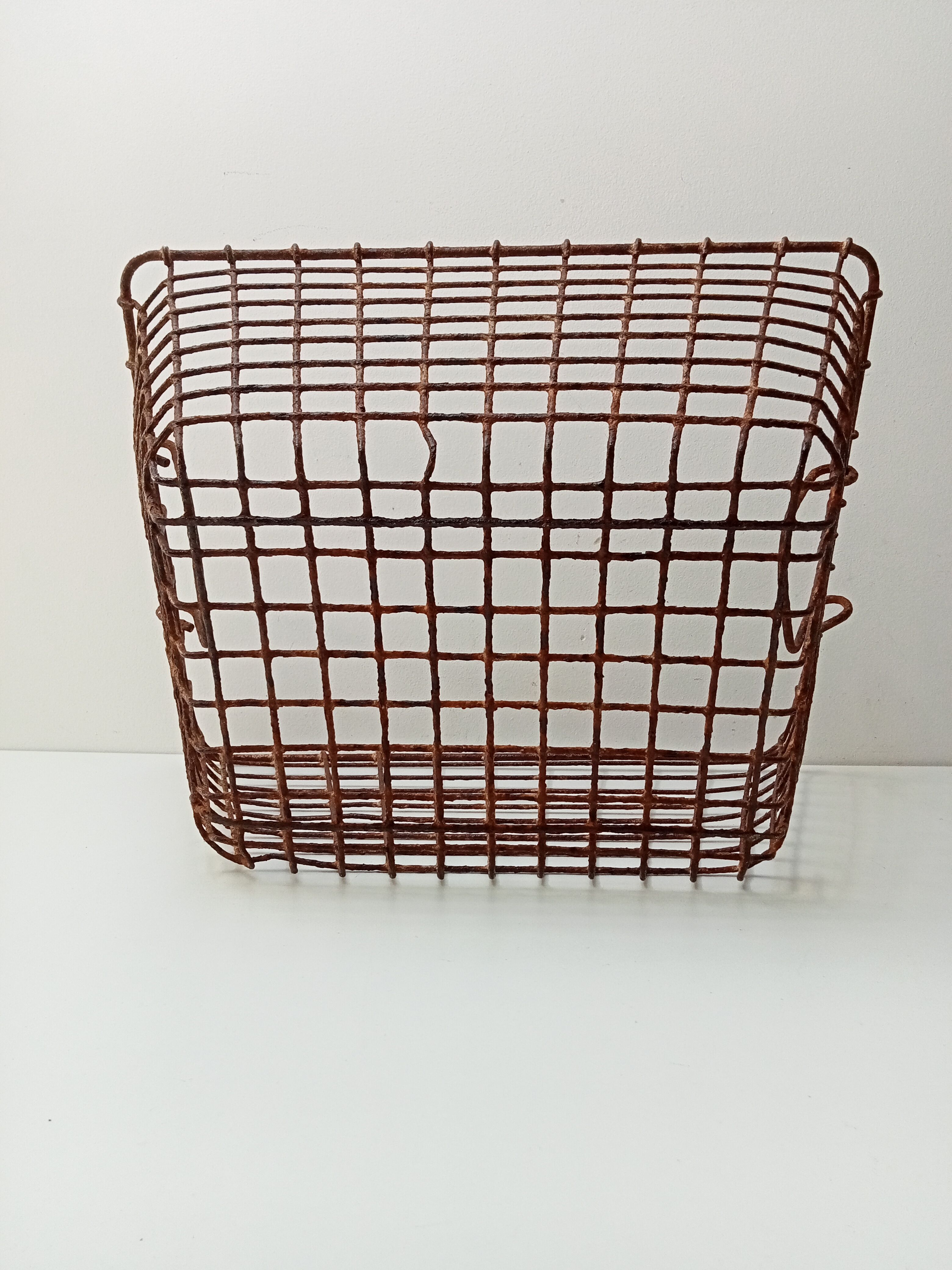 Basket for oil "manna"