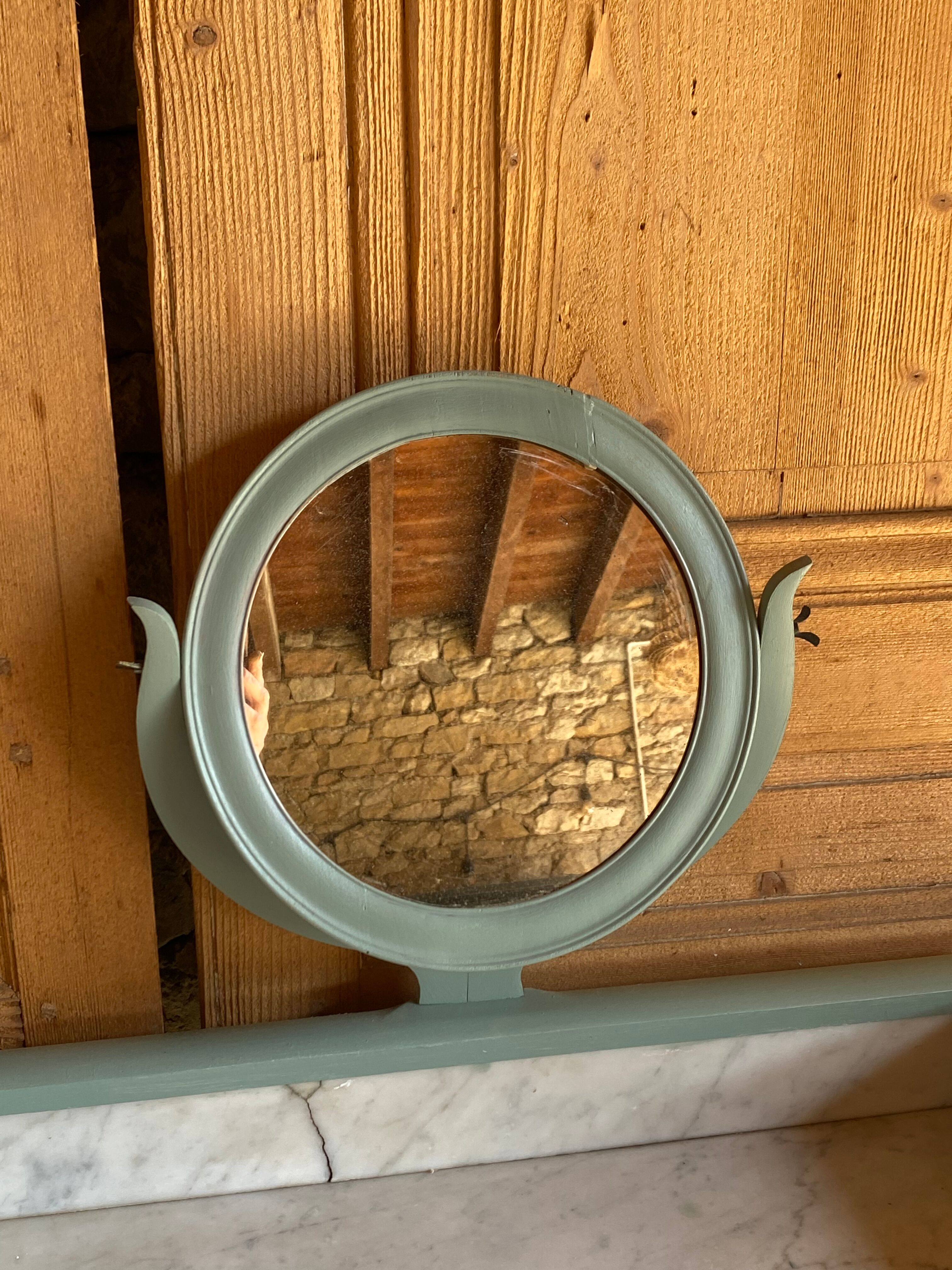 Toilet table or dressing table