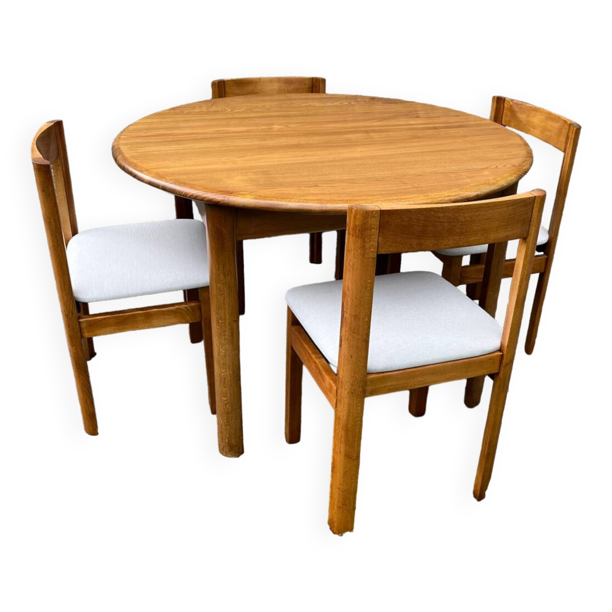 Table and 4 chairs set